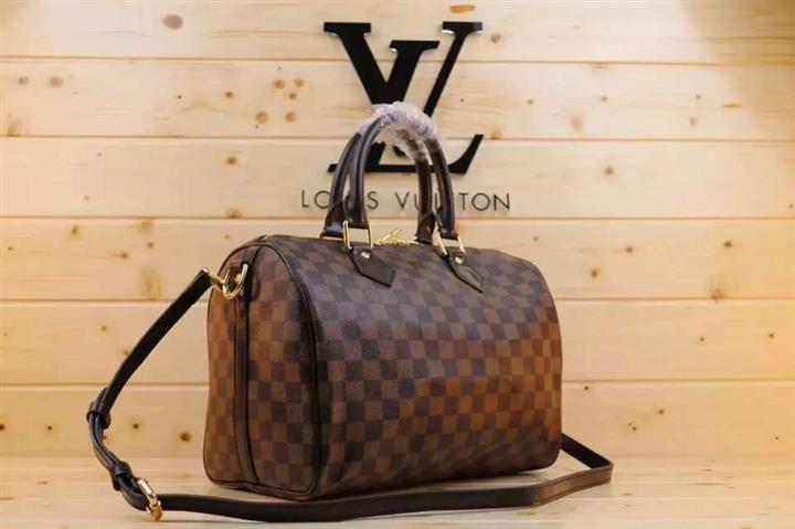 提供一比一lv包包